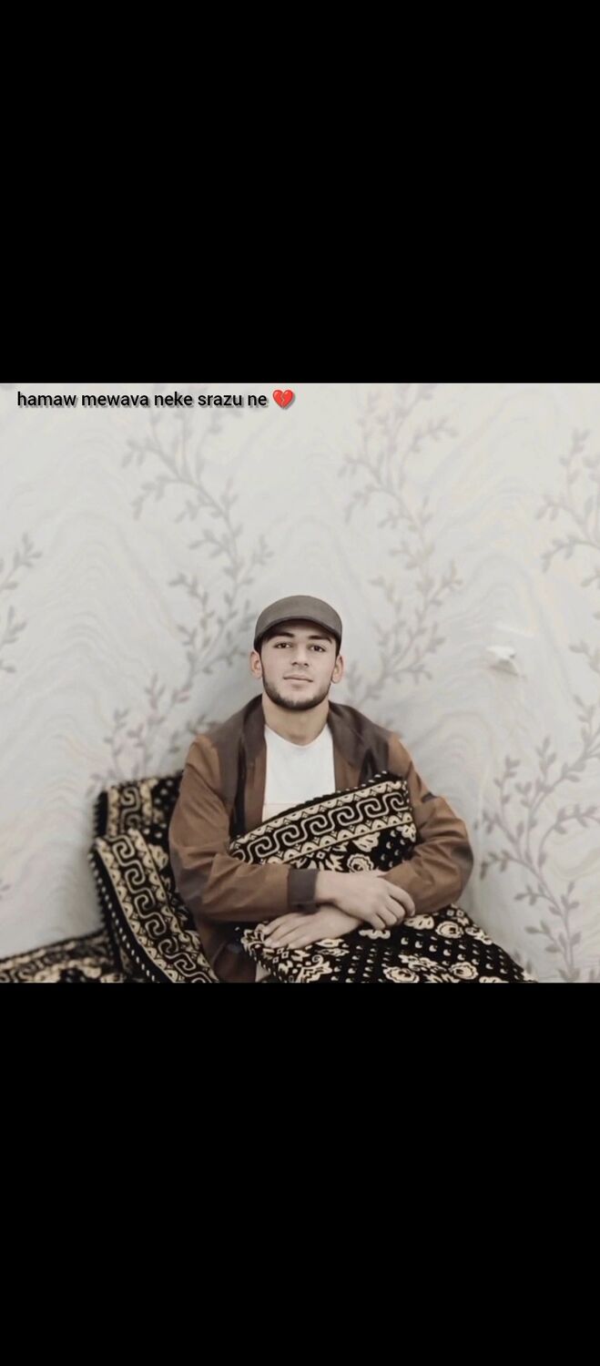  54527249  Muminovhamza, 21 ,    