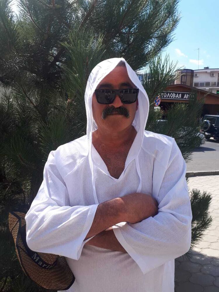  28762659  Gagik, 59 ,    