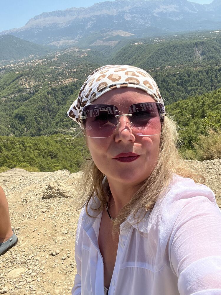  53614649  Lubov, 41 ,    