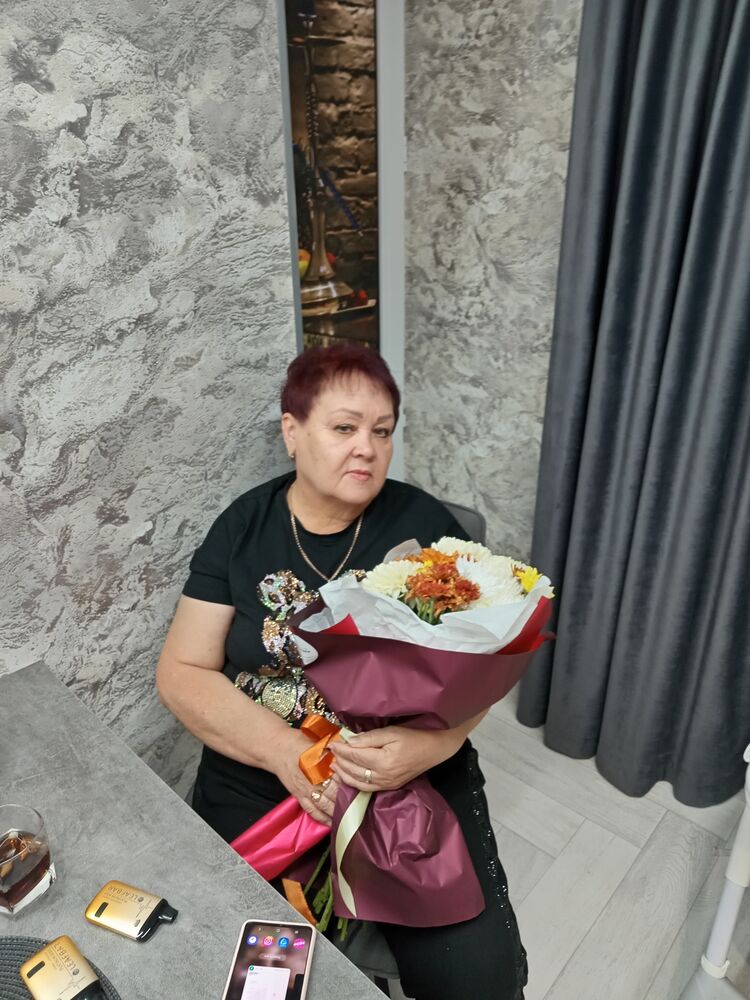  52791679  Larisa, 66 ,    