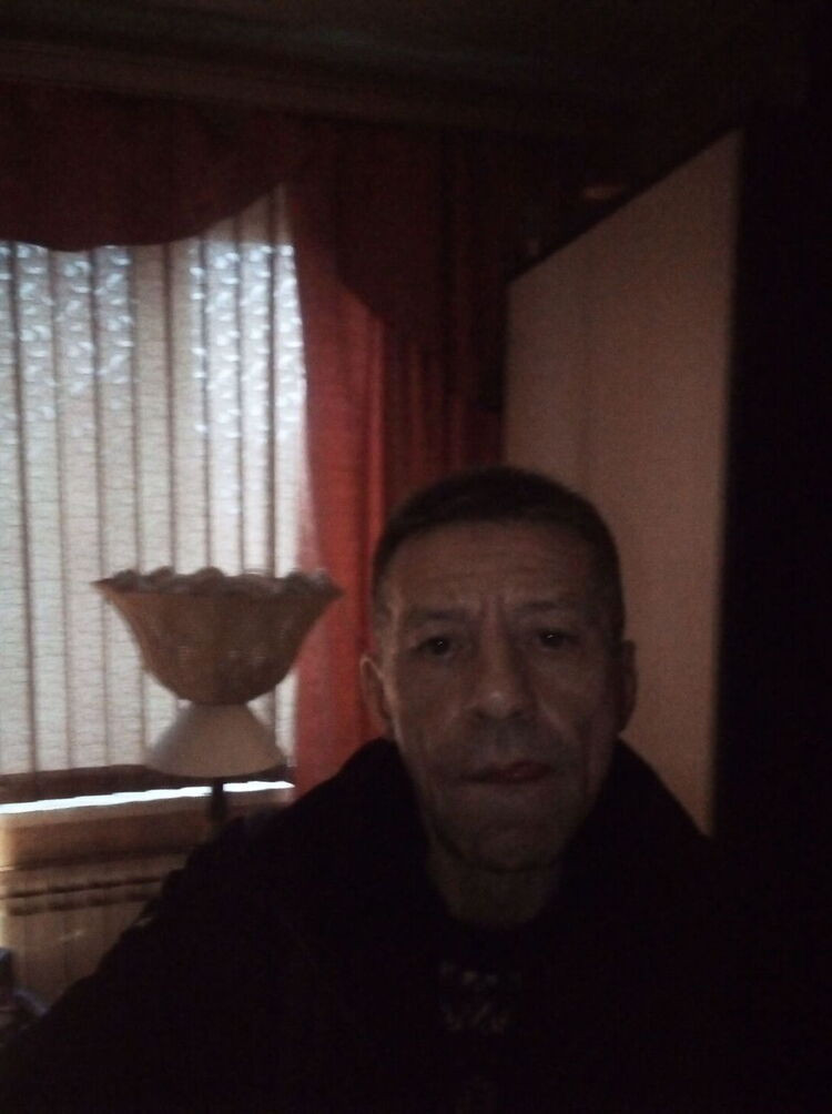  24507189  Oleg, 52 ,    