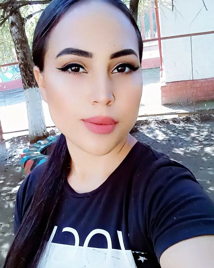  ,   Maria, 25 ,   ,   