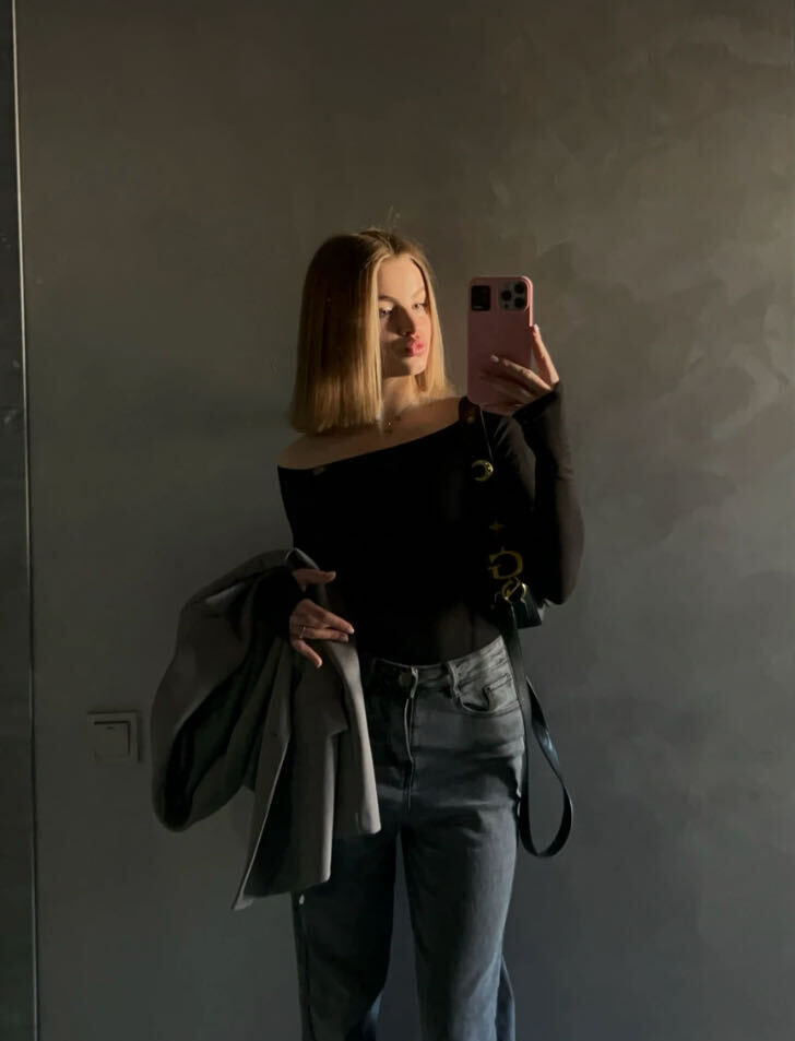  46011249  , 18 ,    