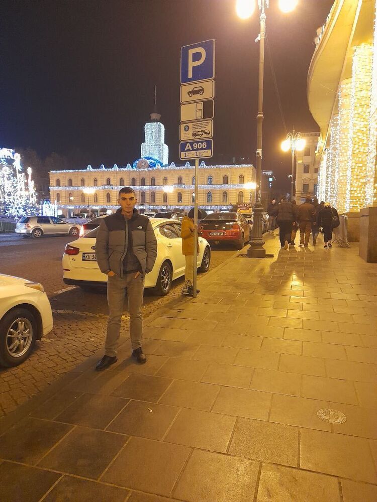 46973909  Sergei, 25 ,    