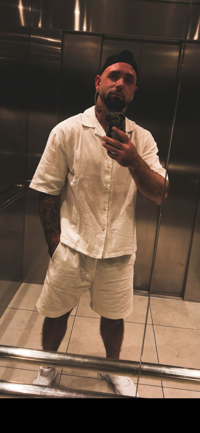  52999049  , 27 ,    's-Gravendeel