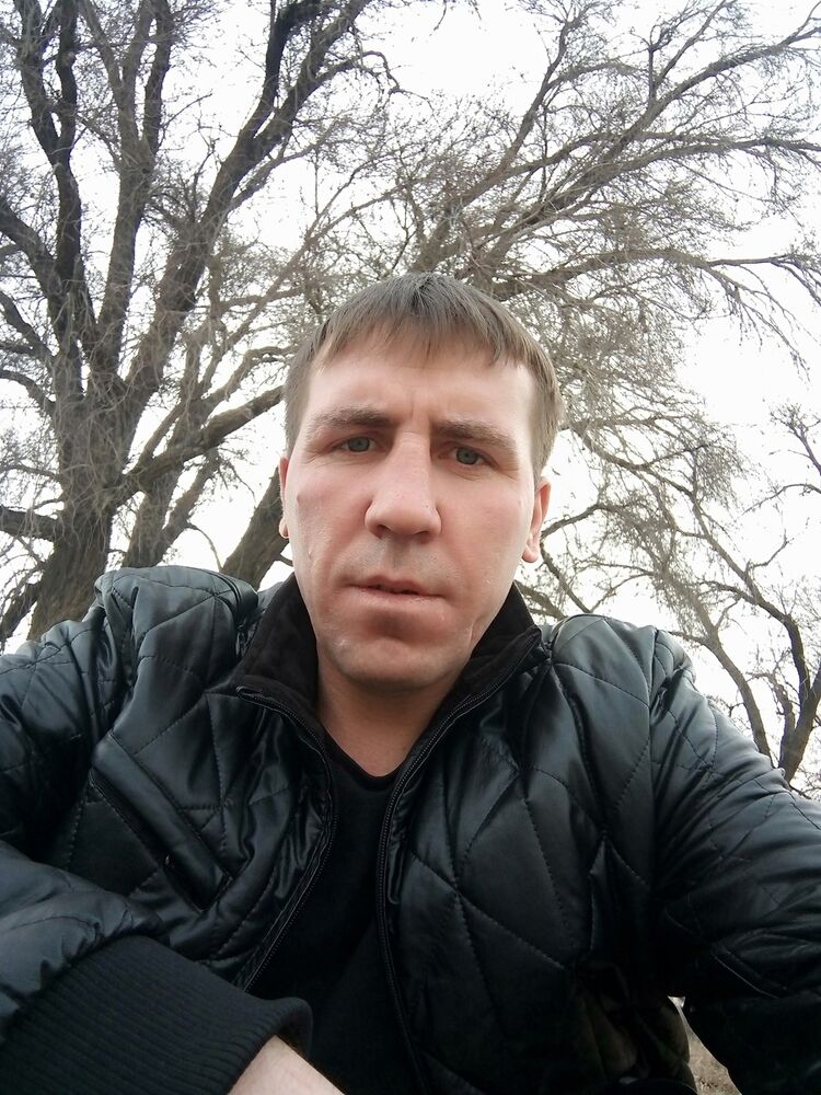  19833239  Ruslan, 36 ,    