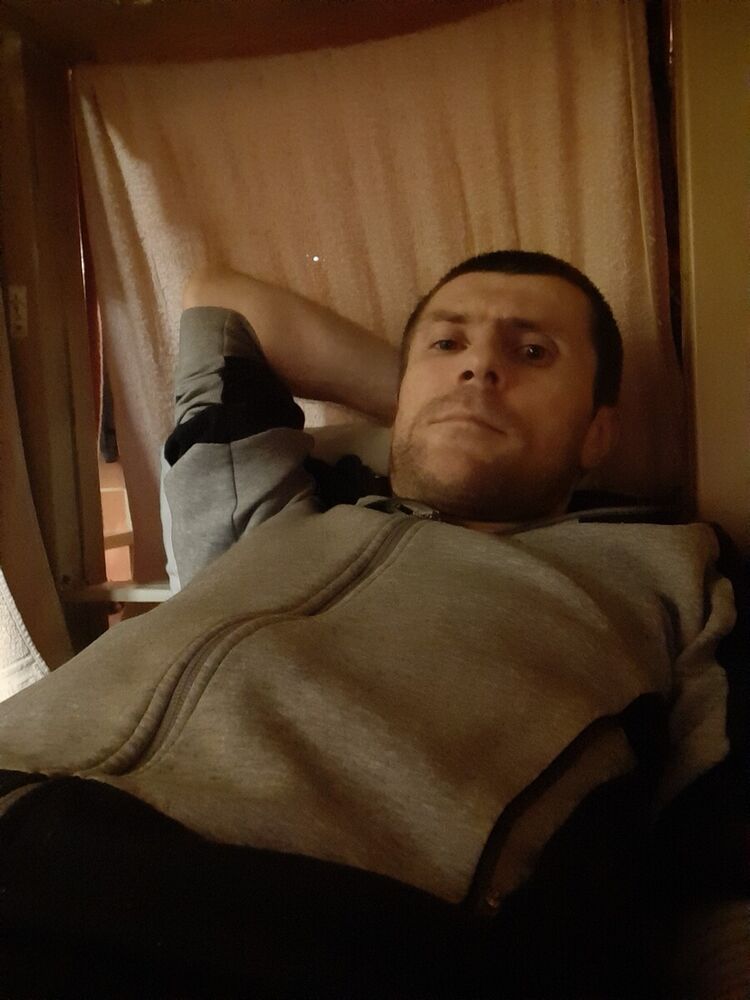  22180359  , 42 ,    
