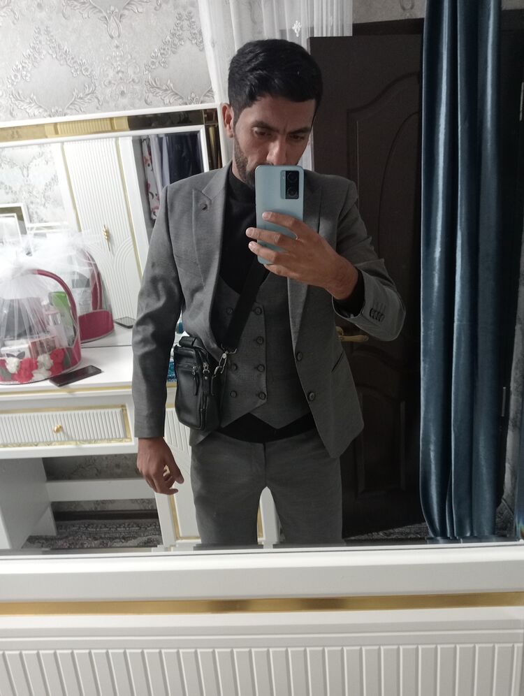  39223739  Sanjar, 35 ,    