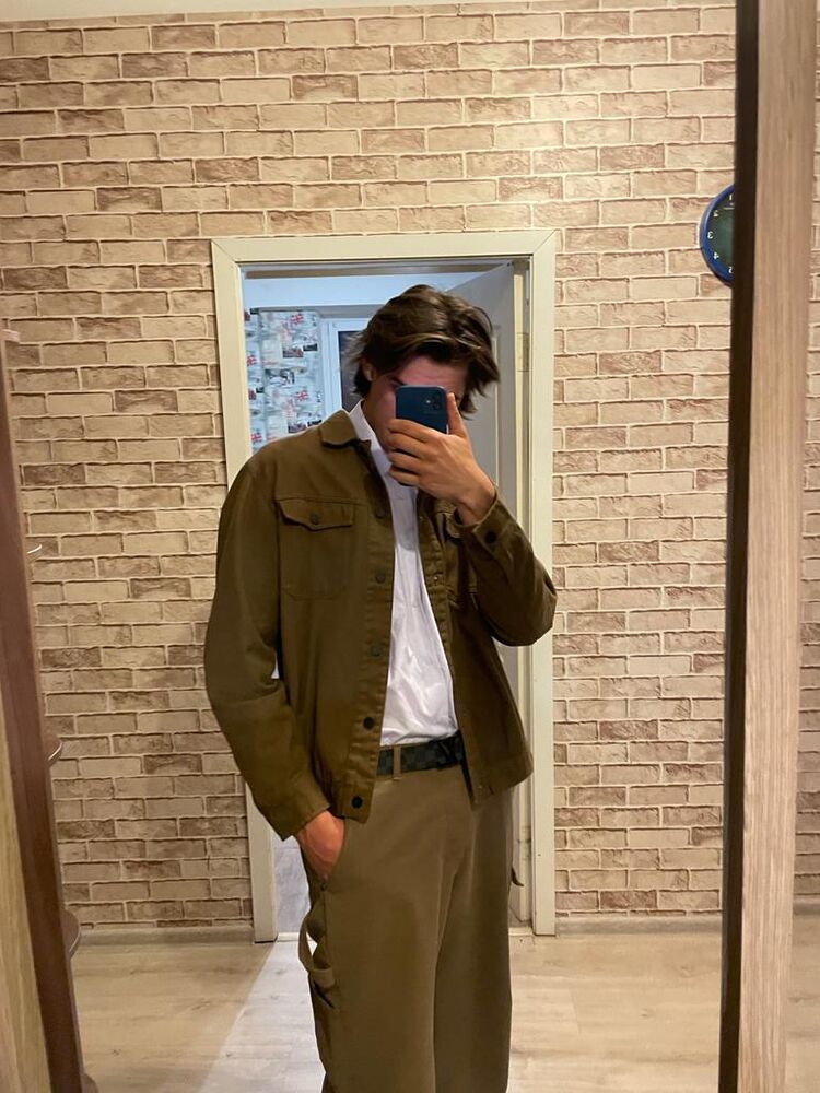  34779859  Zqvir, 20 ,    