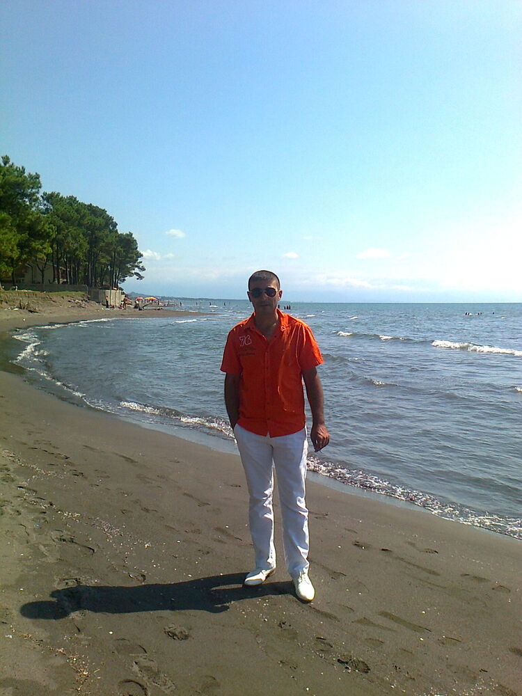  ,   Artur, 47 ,   ,   , c 