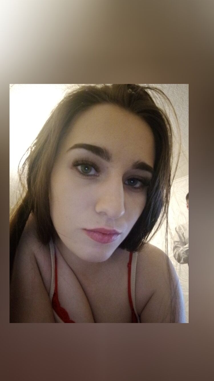  ,   Maria, 25 ,   