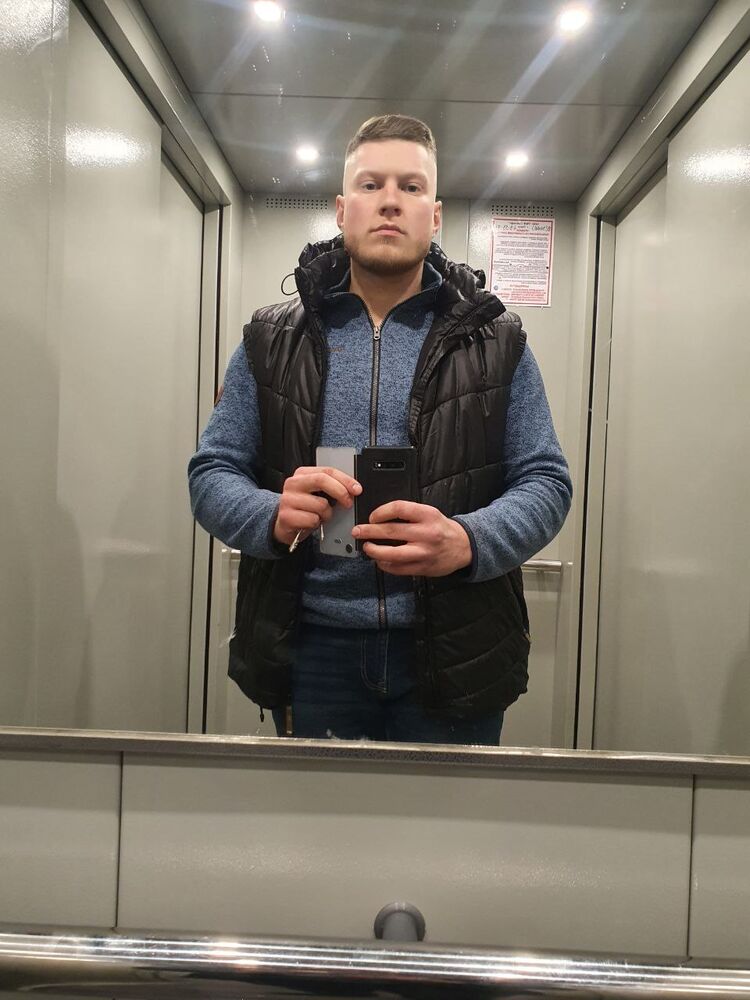  41295019  , 28 ,    