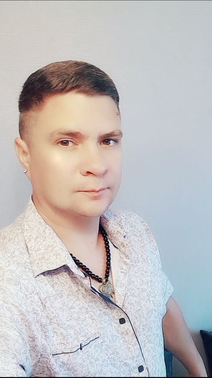  38856409  Aleksey, 40 ,    