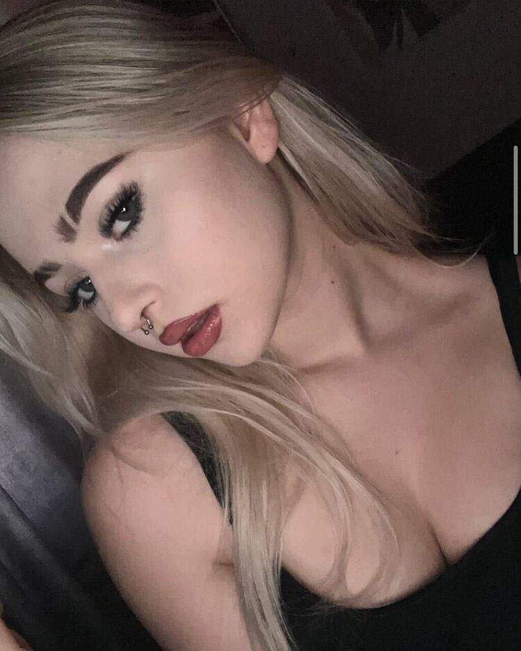 ���������� Atherton, ���� ������� Dina, 22 ����, ������������ ��� ������, ����� � ���������, c�������� ���������, ���������