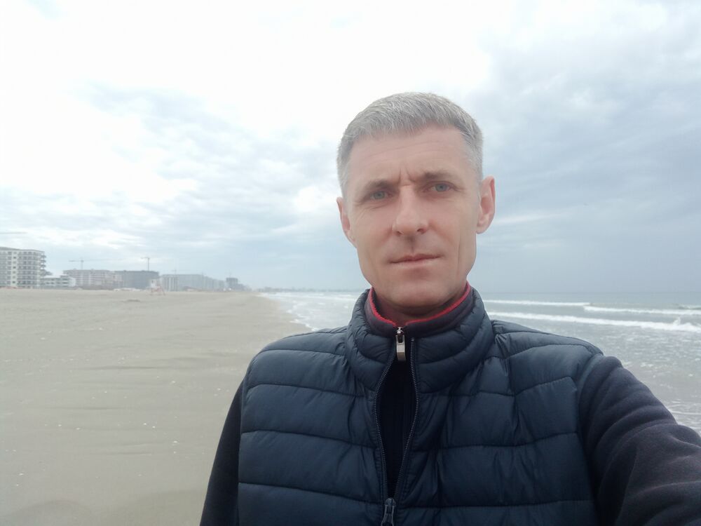  39000519  Vitaliy, 40 ,    