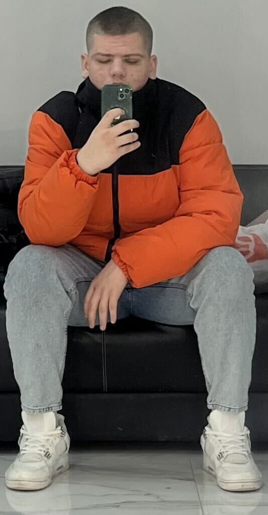  32285689  , 25 ,    