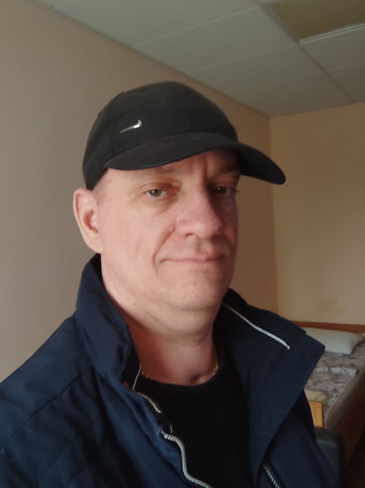  42587389  Aleksandr, 45 ,    