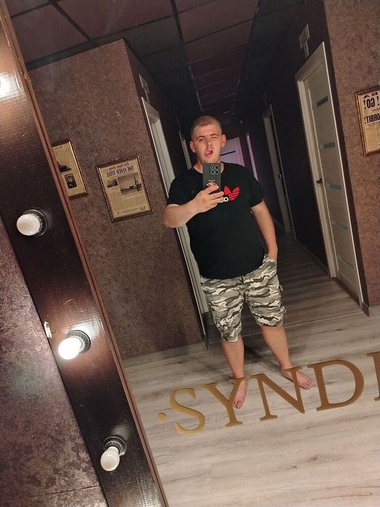  54422909  Maxim, 29 ,    