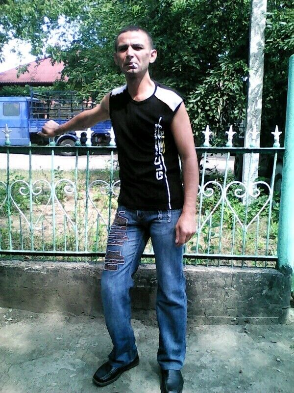  19915539  LUVIU, 46 ,    