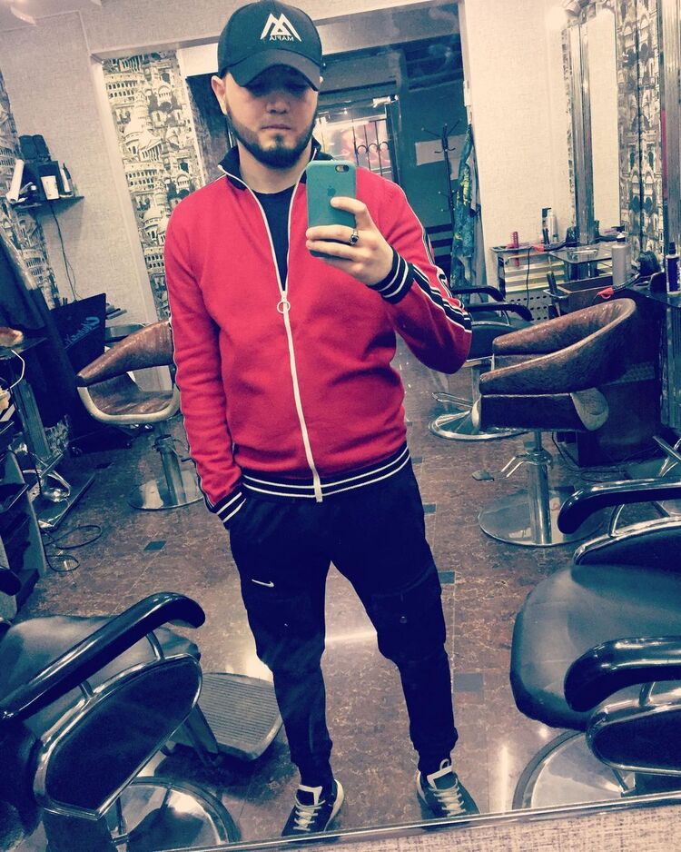  23325939  Ibrohim, 32 ,    