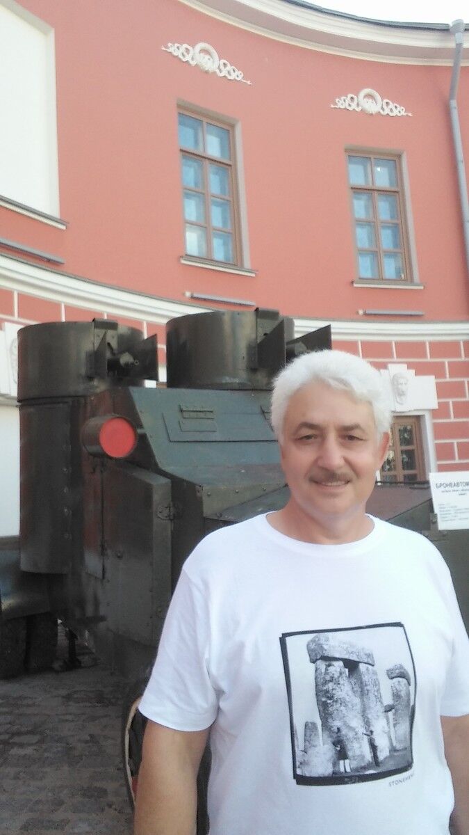  10213589  Stas, 65 ,    