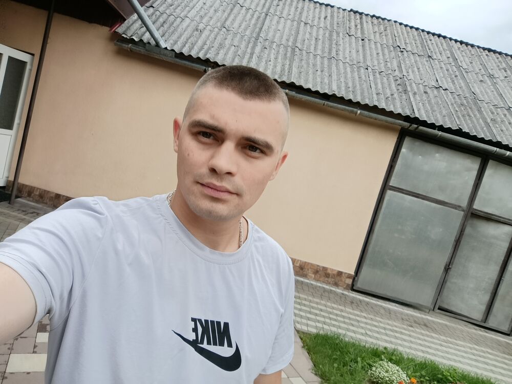  52622279  Ivan, 23 ,    