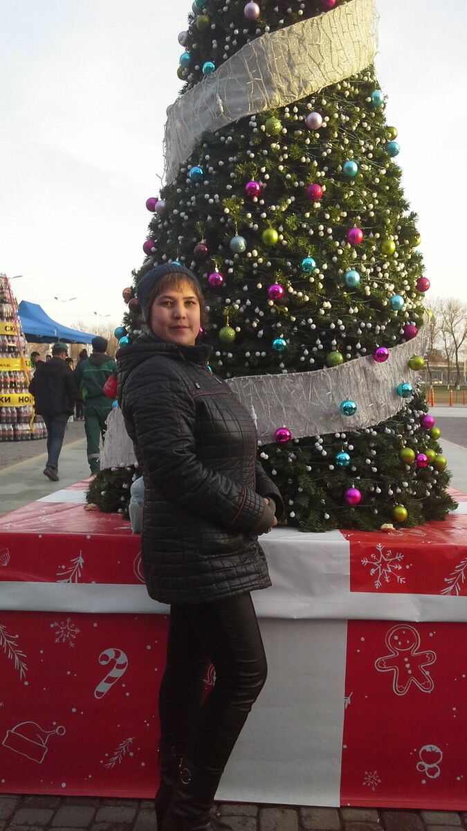  ,   Lili, 35 ,   ,   , c 