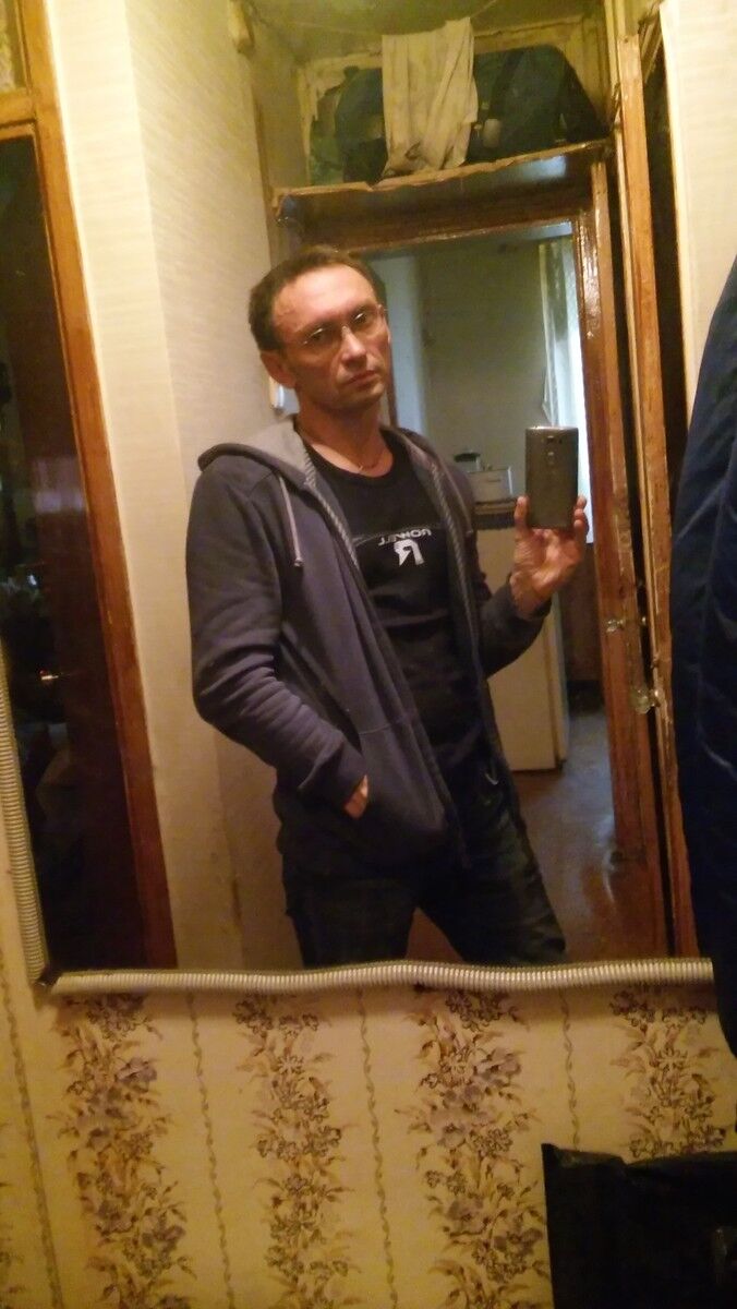  9751449  Ivan, 47 ,    