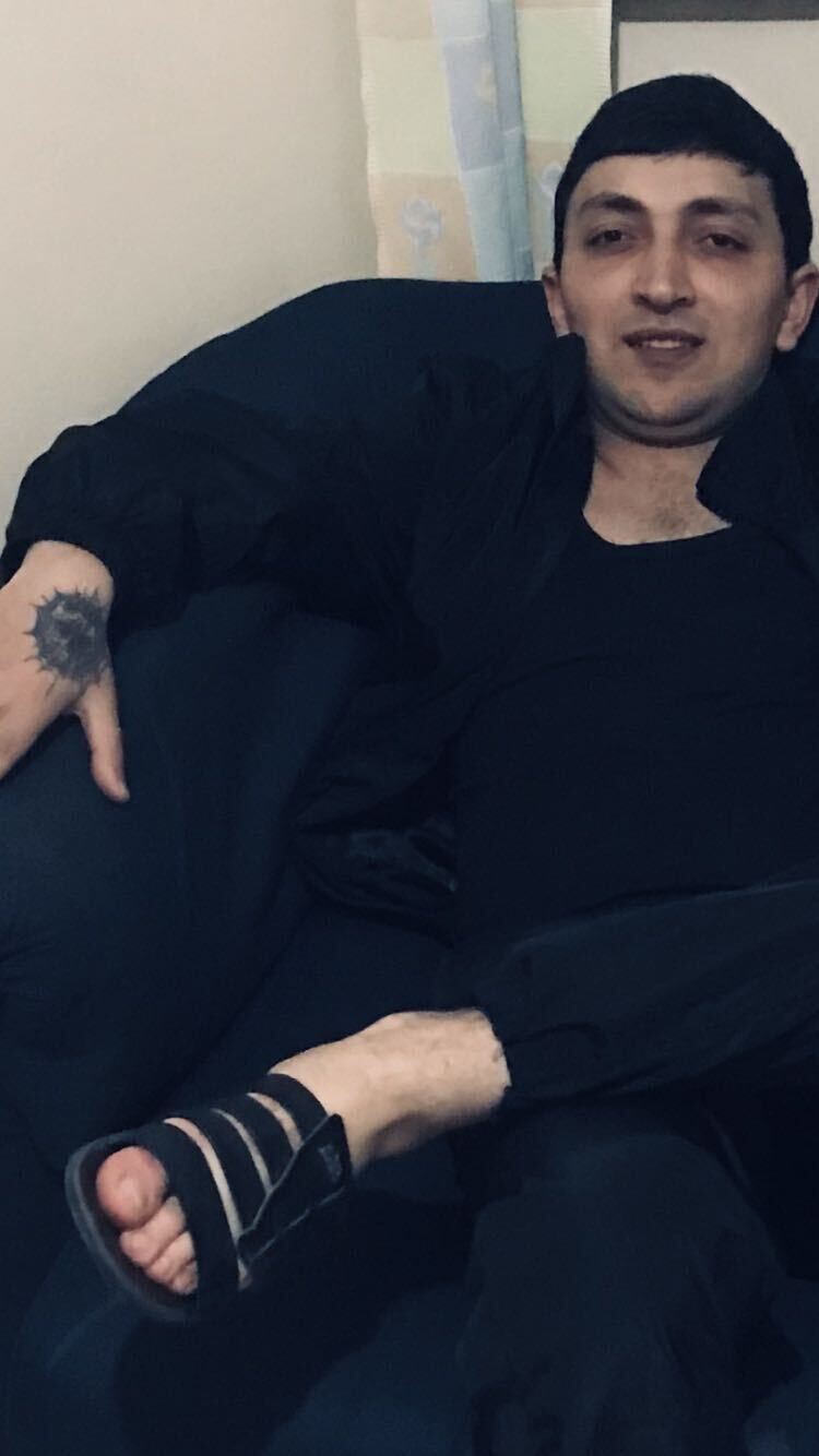  51056329  Hayk, 24 ,    