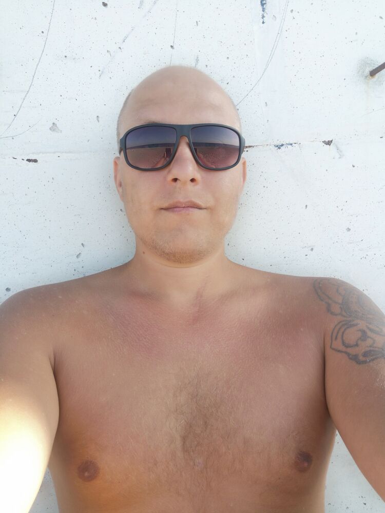  34723409  Ivan, 36 ,    
