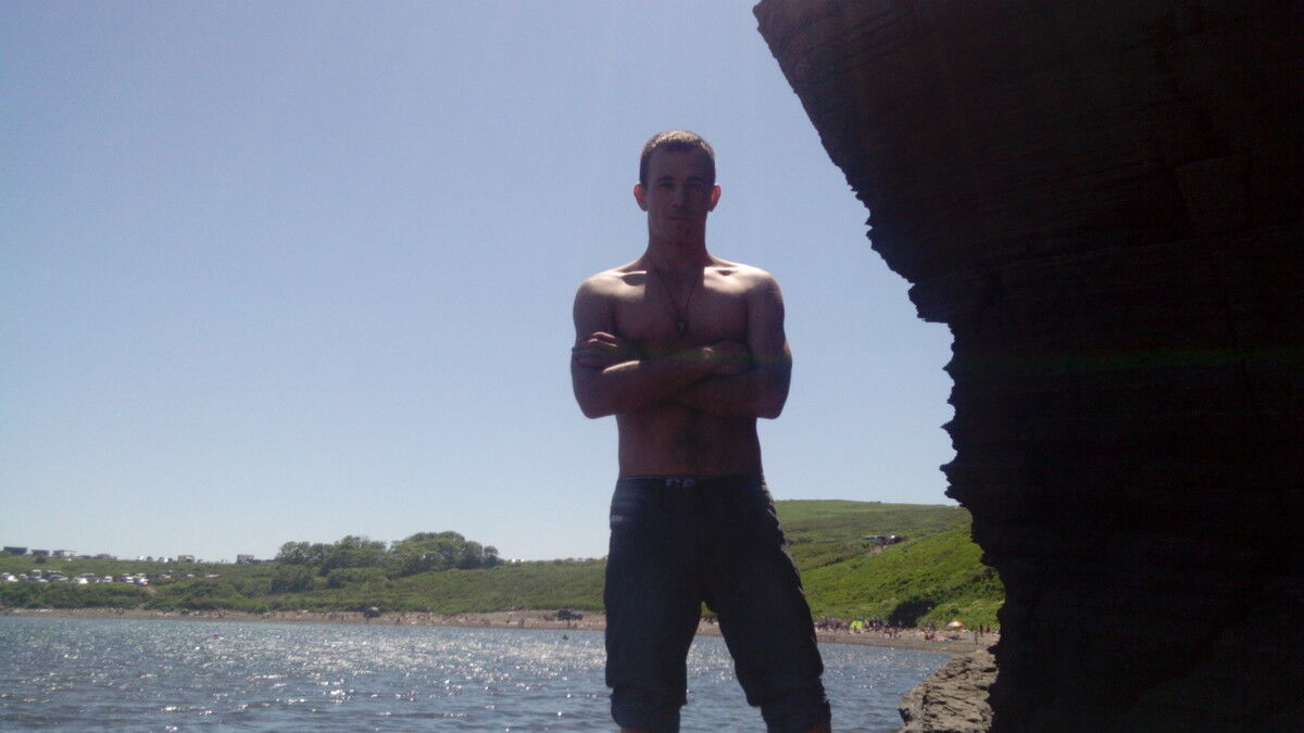  4581289  Andrei, 35 ,    