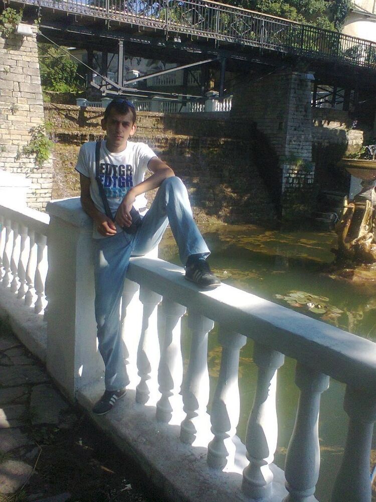 ,   Oleg, 37 ,   ,   , c 