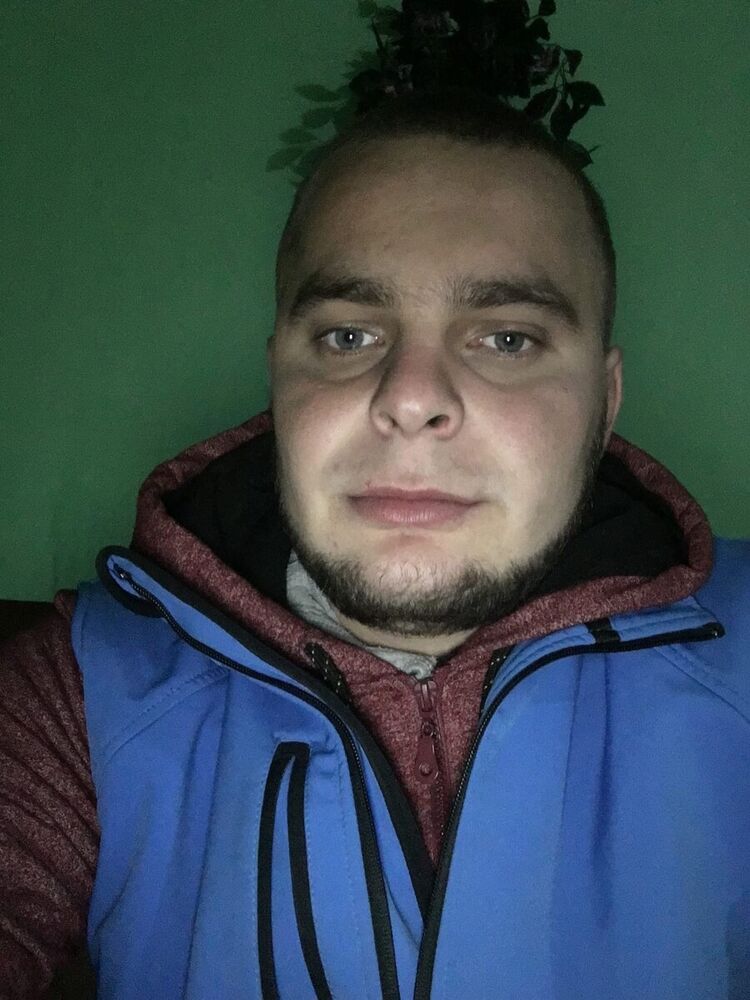  22523729  , 28 ,    