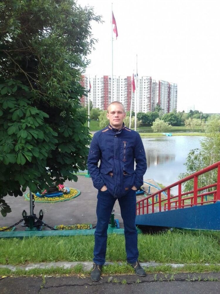  8848539  Artem, 40 ,    -