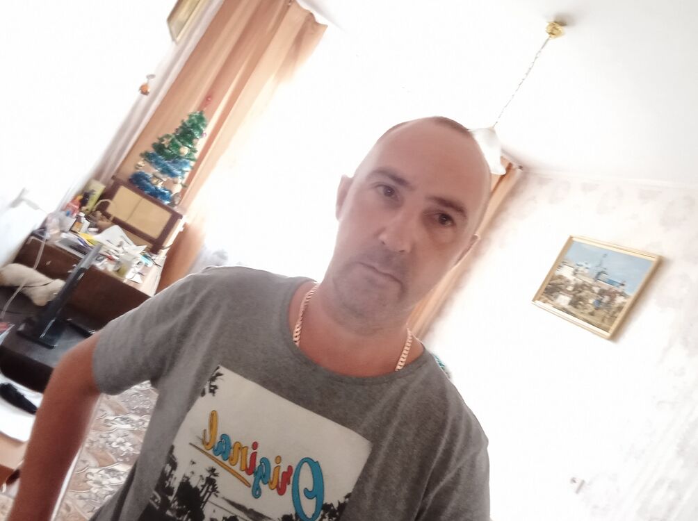  31452369  Sergey, 41 ,    