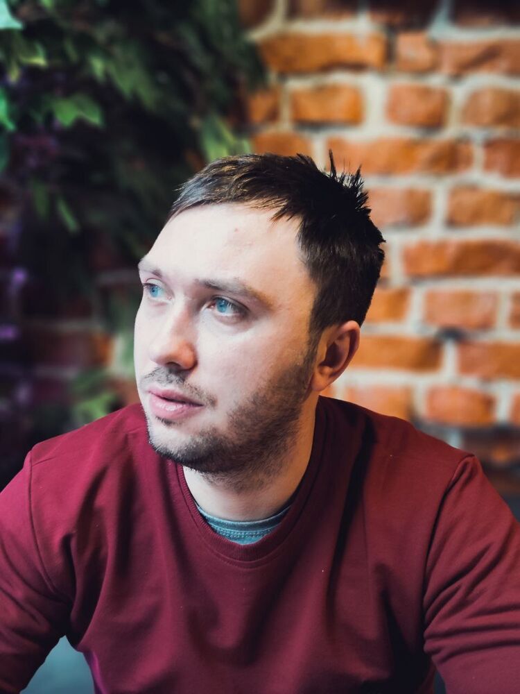  37709539  Vladimir, 29 ,    