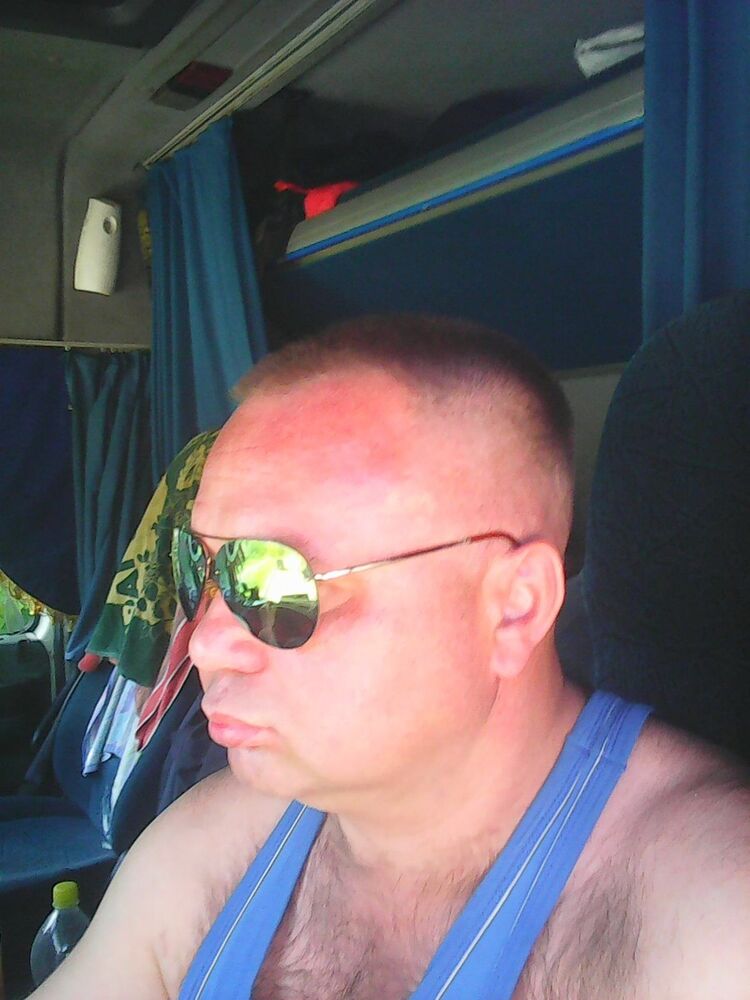  8431909  Vlad, 51 ,    