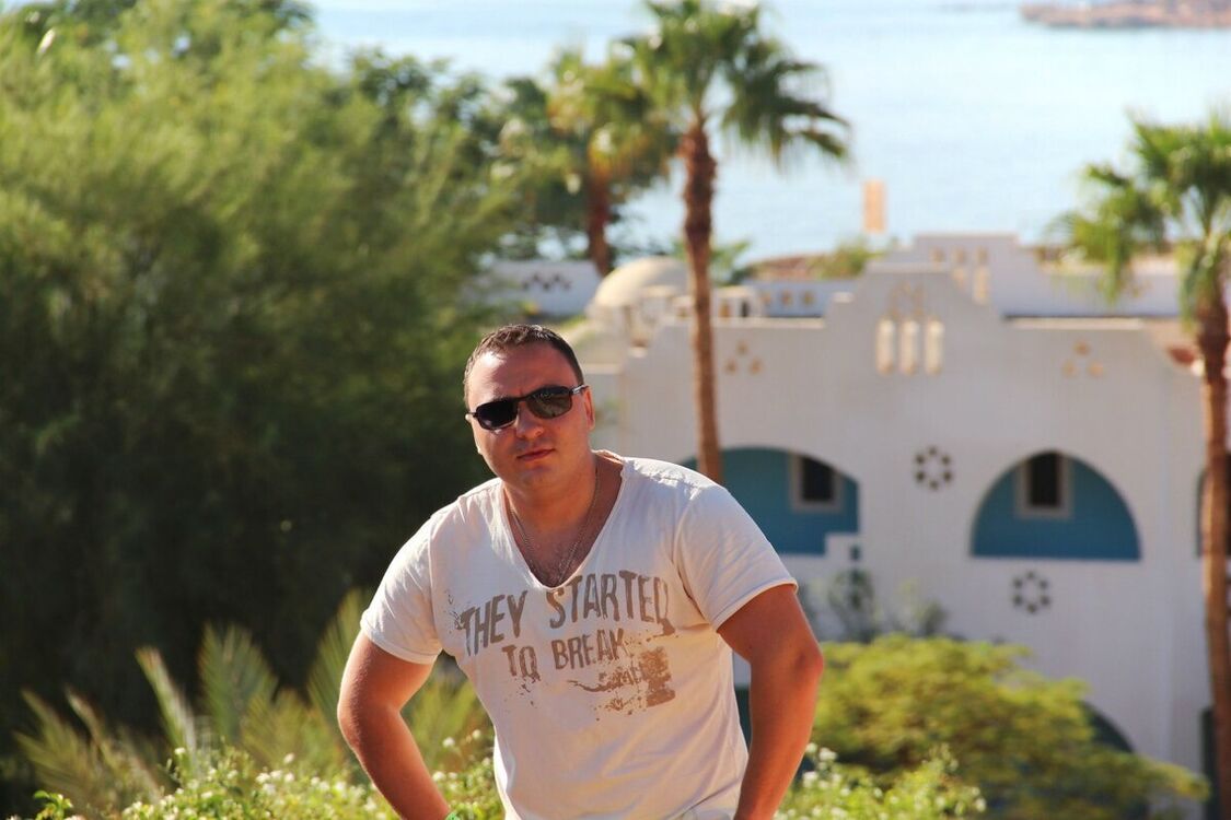  ,   Sam, 42 ,   , 