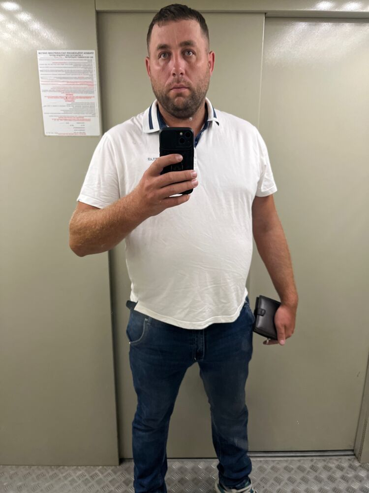  46882109  , 33 ,    