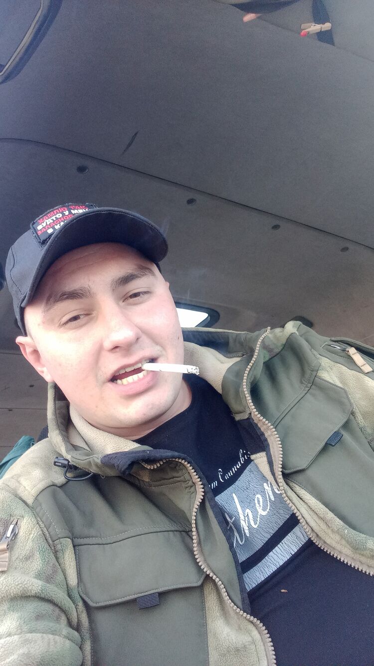  42084179  , 27 ,    