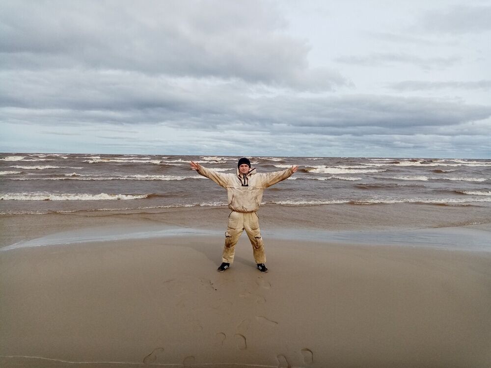  22226459  , 37 ,    