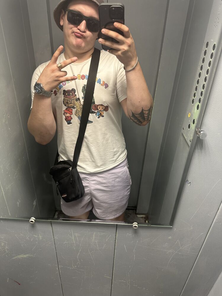  48478379  , 21 ,    