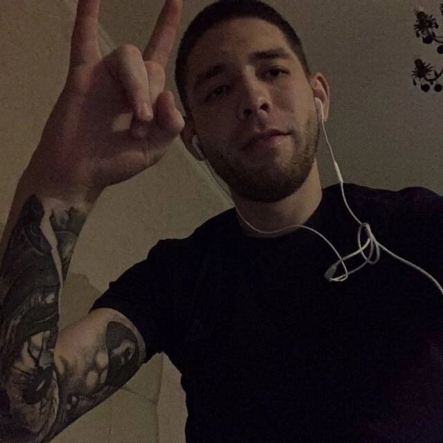  51117179  EDVARD, 29 ,    