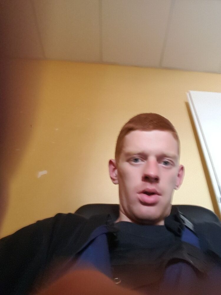  7792569  VLADIMIR, 40 ,    