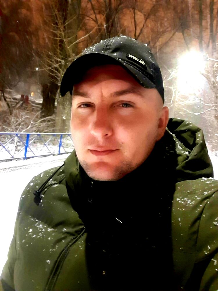  41686249  Ivan, 35 ,    