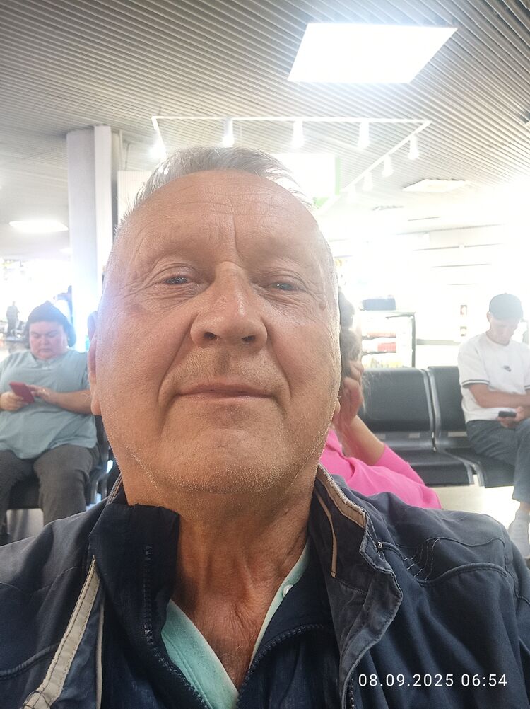  53672699  Sergei, 70 ,    