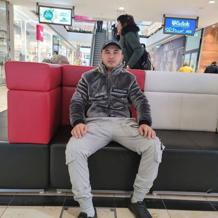  54135559  NAZIRJON, 35 ,    