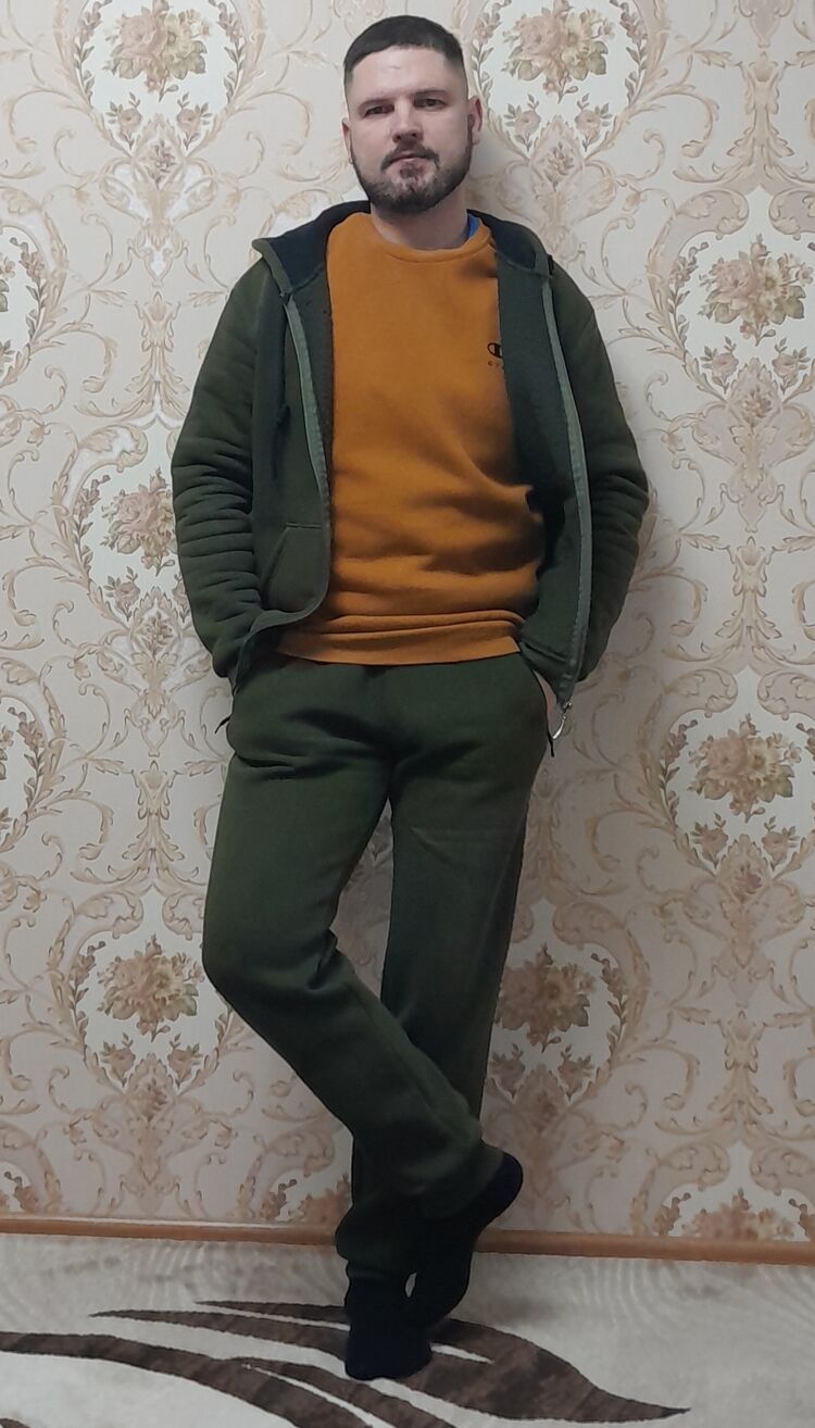  53637979  Buttterflysm, 39 ,    