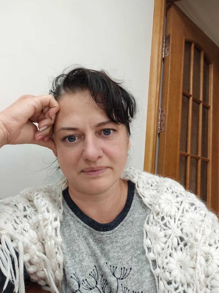  46974129  Elena, 44 ,    