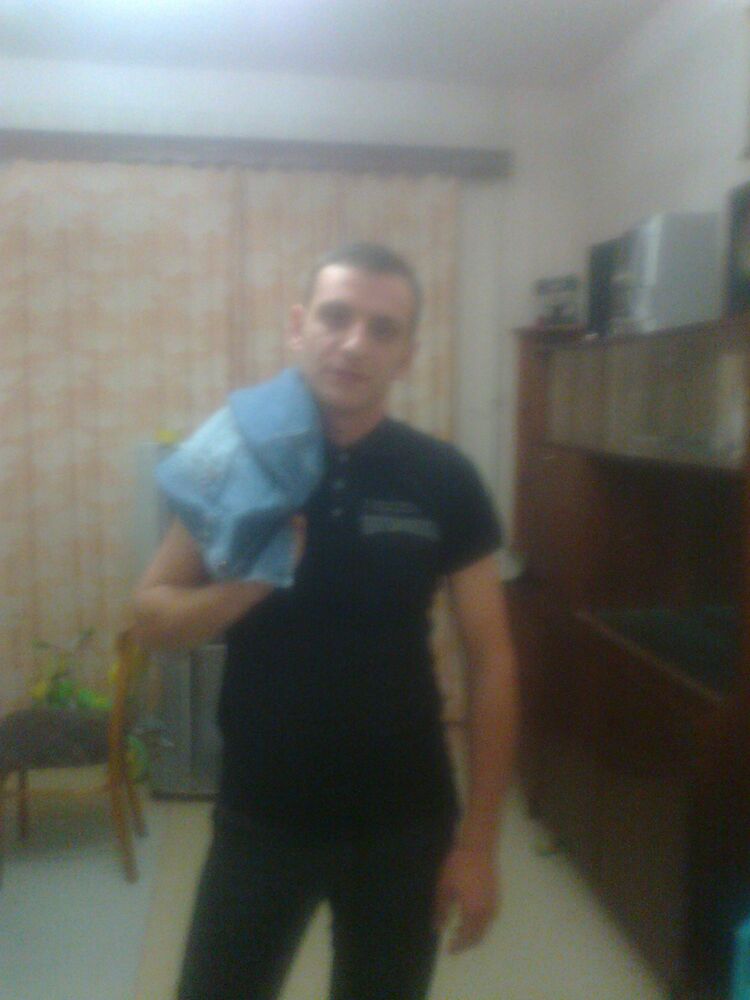  46350279  Vado, 34 ,    